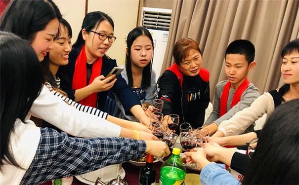 工業(yè)廢水處理廠(chǎng)家漓源環(huán)保2021年度迎春晚會(huì)